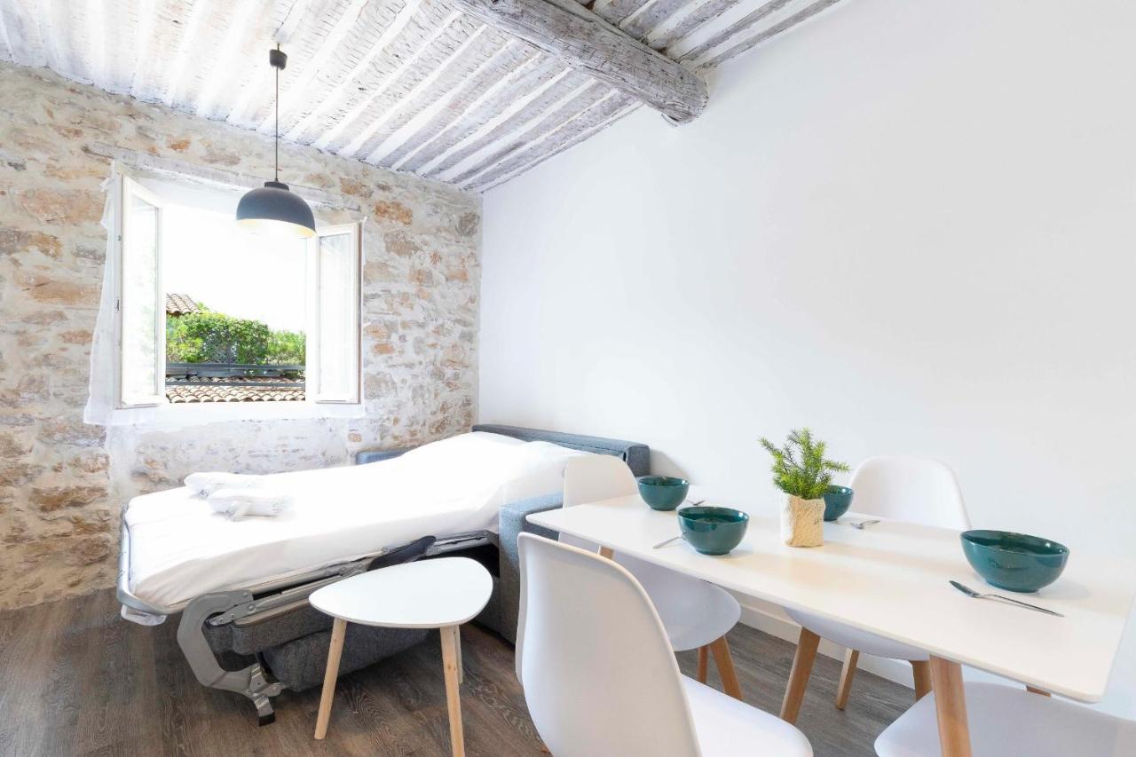 Chez Dominique - 1 Chbre Centre Antibes Migrainier T2 Avec Ac Apartment Luaran gambar